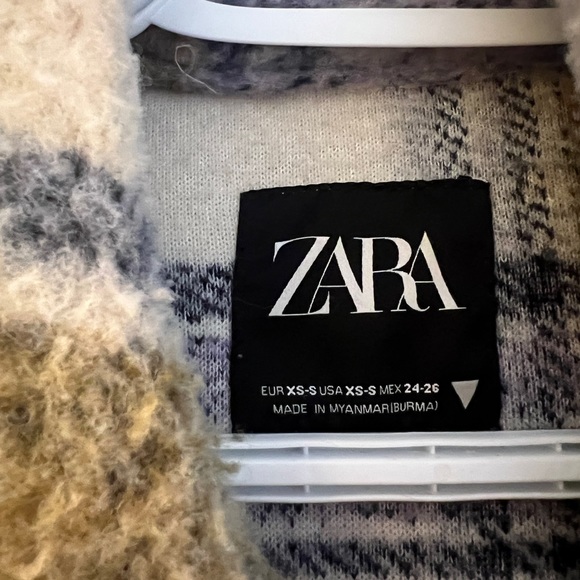 Zara Flannel Fuzzy Shacket - Picture 3 of 3
